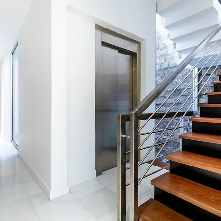 Hébergement de vacances Luxury Del Duque Renovated *