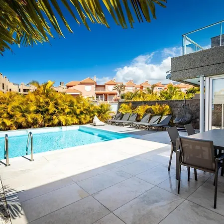 Luxury Del Duque Renovated Hébergement de vacances *